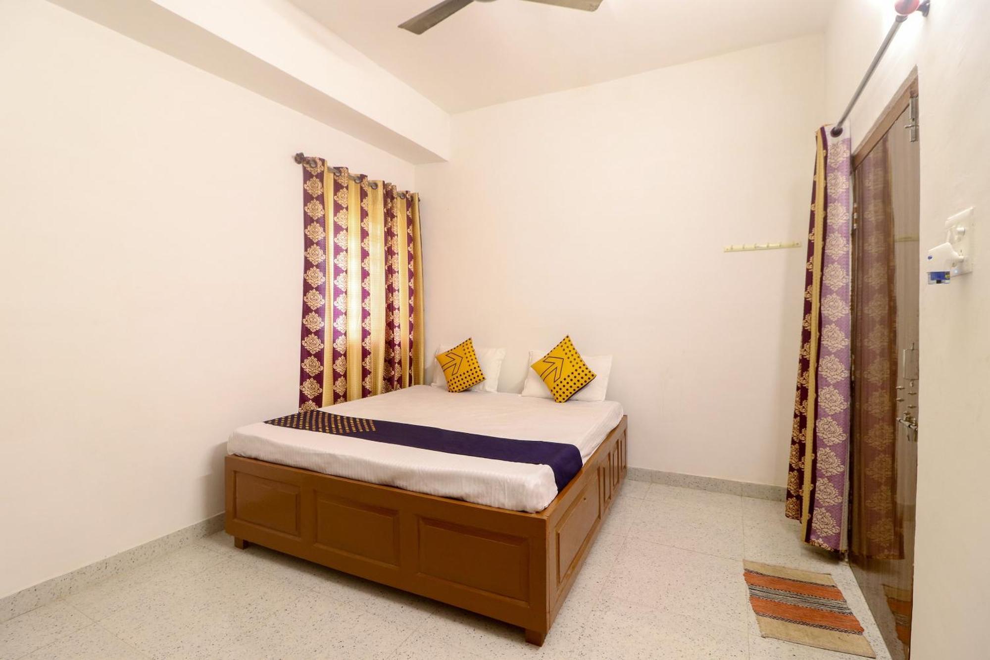 Spot On Hotel Om Kanha Bilāspur Esterno foto