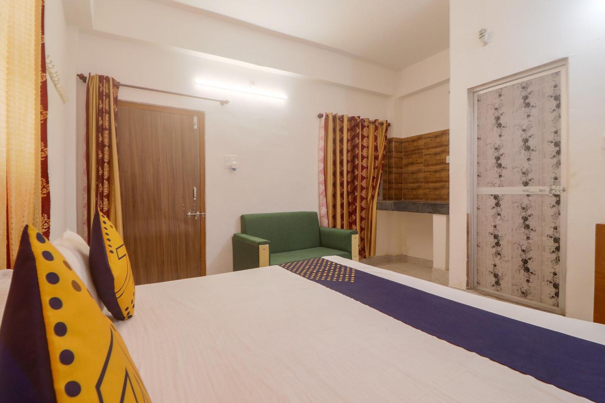 Spot On Hotel Om Kanha Bilāspur Esterno foto